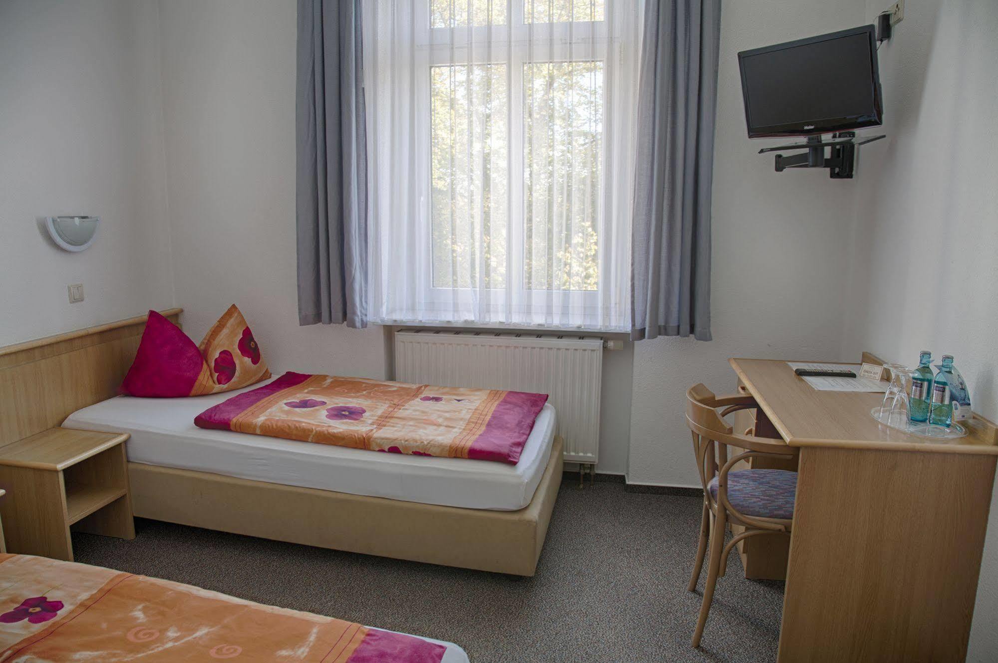 Hotel Albena - Garni Hotel Fürstenwalde Εξωτερικό φωτογραφία